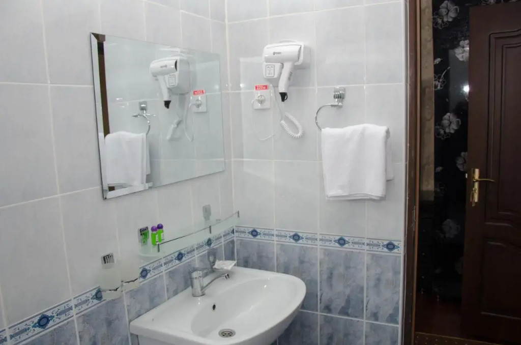 POYTAXT Hotel