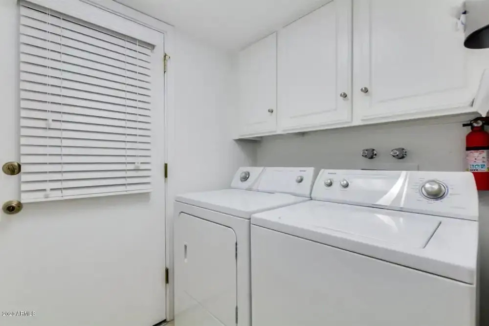 Quiet house with pool heater, patio, BBQ, citrus