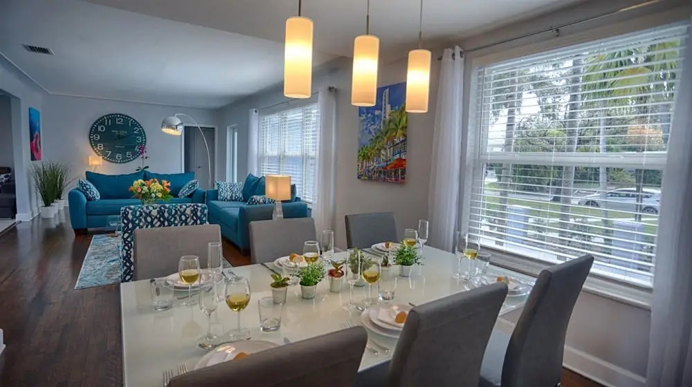 Modern Miami Family Home Mins From The Beaches
