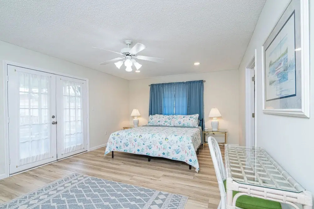 Renovated Home Near Beach and Shopping
