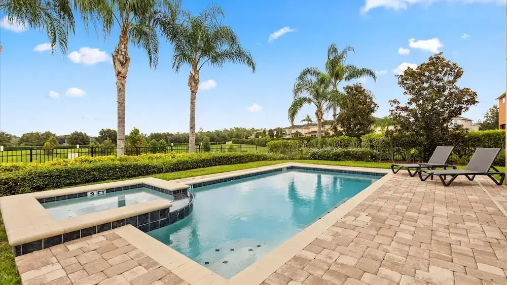 Upstay Spacious 5BR Villa Private Pool and Hot Tub
