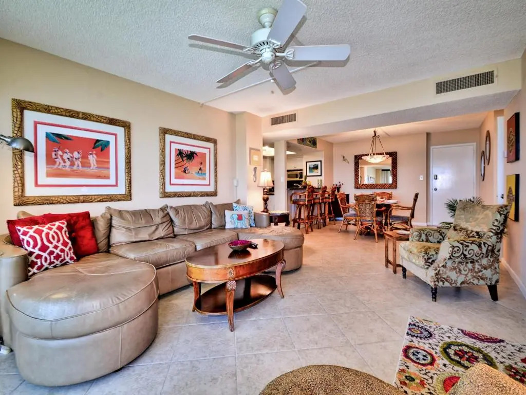 440 West 607N 6th Floor 440 West Condo with Stunning Water View. 23148