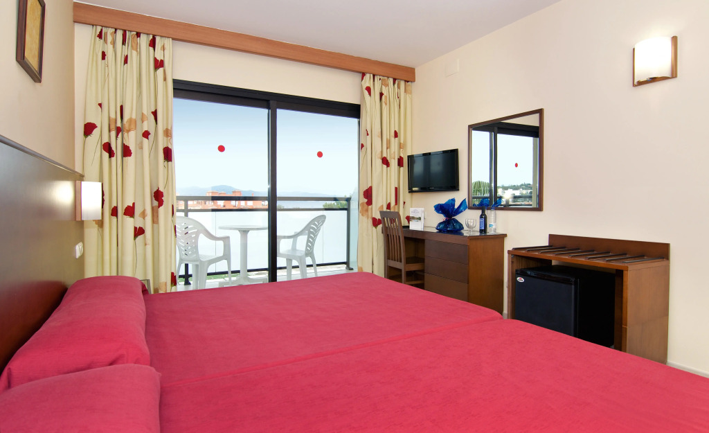 Hotel Puente Real