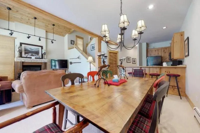 Keystone Ski Tip Town Homes 3 Bedroom Town House, Private Garage on Shuttle Route