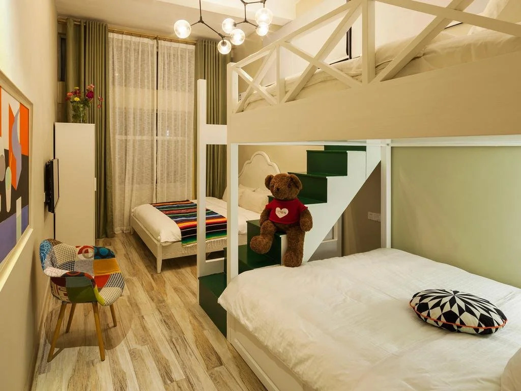 Coloroom Hotel
