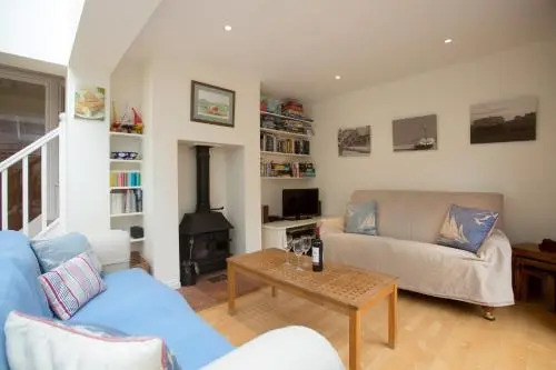 67 Pebble Cottage