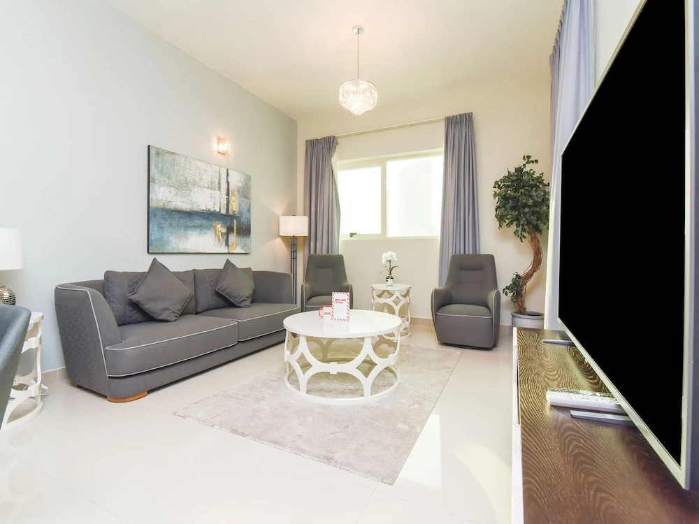 OYO 242 Home Marina Suites 2 BR