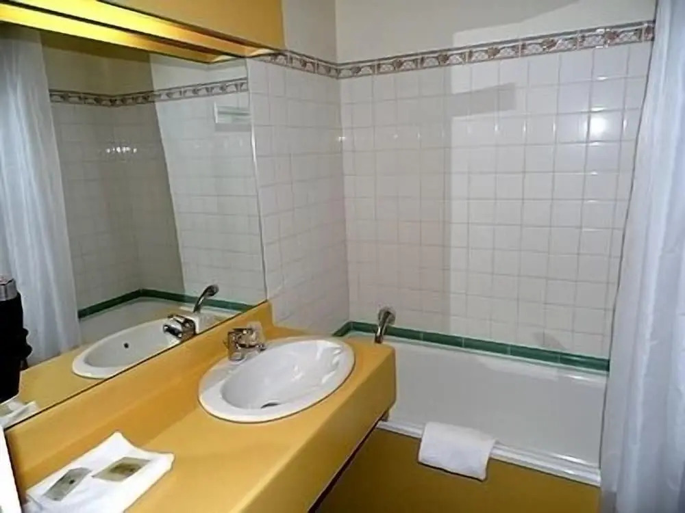 Les Provinciales Hotel & Restaurent