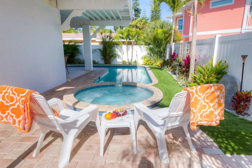 Pineapple Key Apartment 4