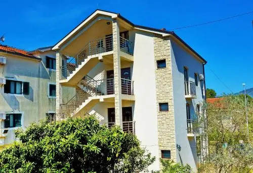 Apartments Marinic
