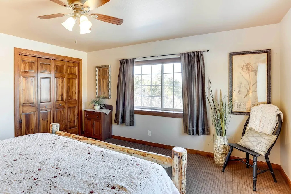 Centrally-located Deadwood Apt w/ Mountain Views!