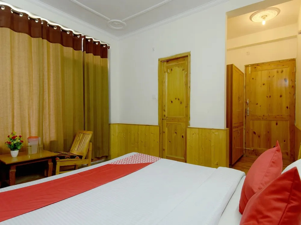 OYO 18555 Yogesh Cottage Manali