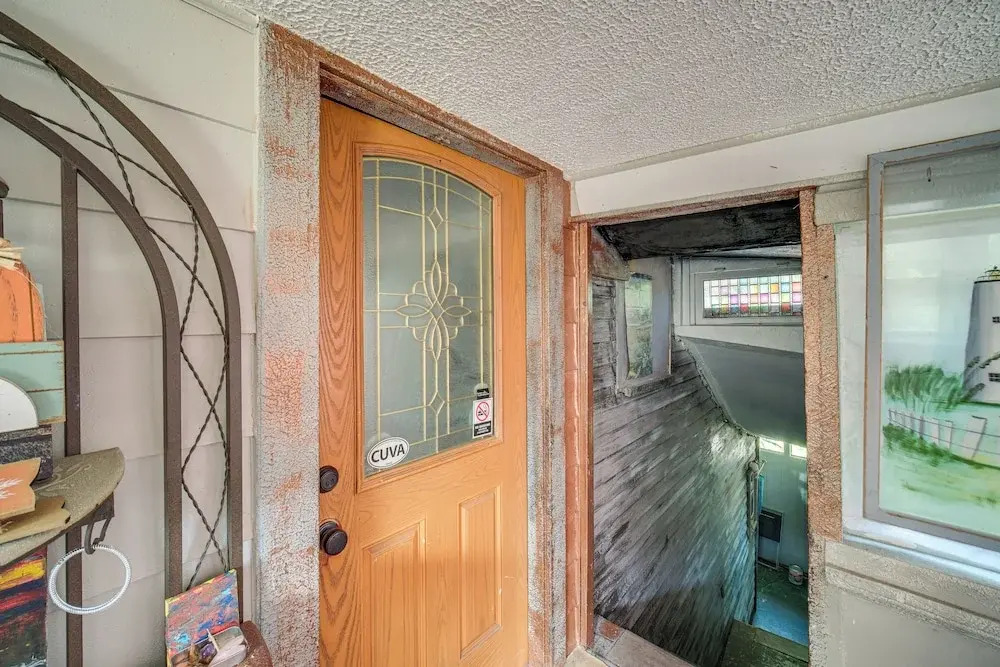 7 Mi to Cuyahoga Valley NP: Walkable Apt!