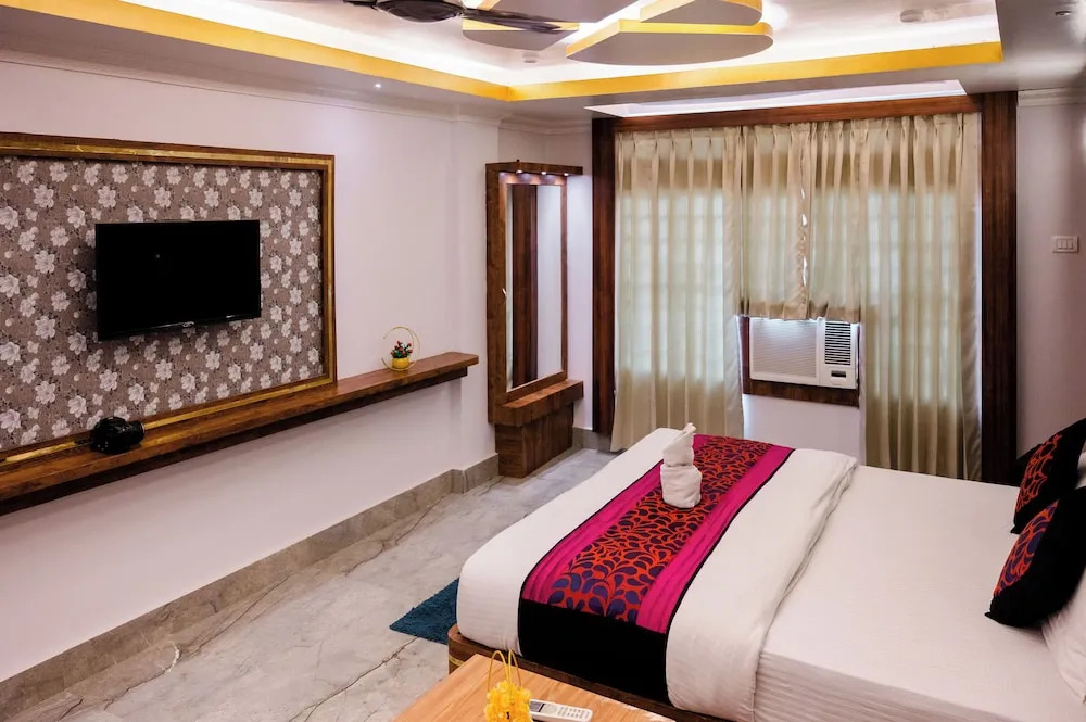 HOTEL COUNTRY INN