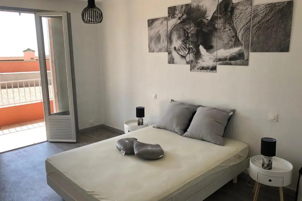 Beautiful Renovated T3 In The Heart Of Grasse!