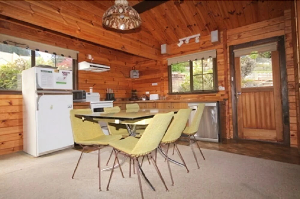 11 Alpine Ave