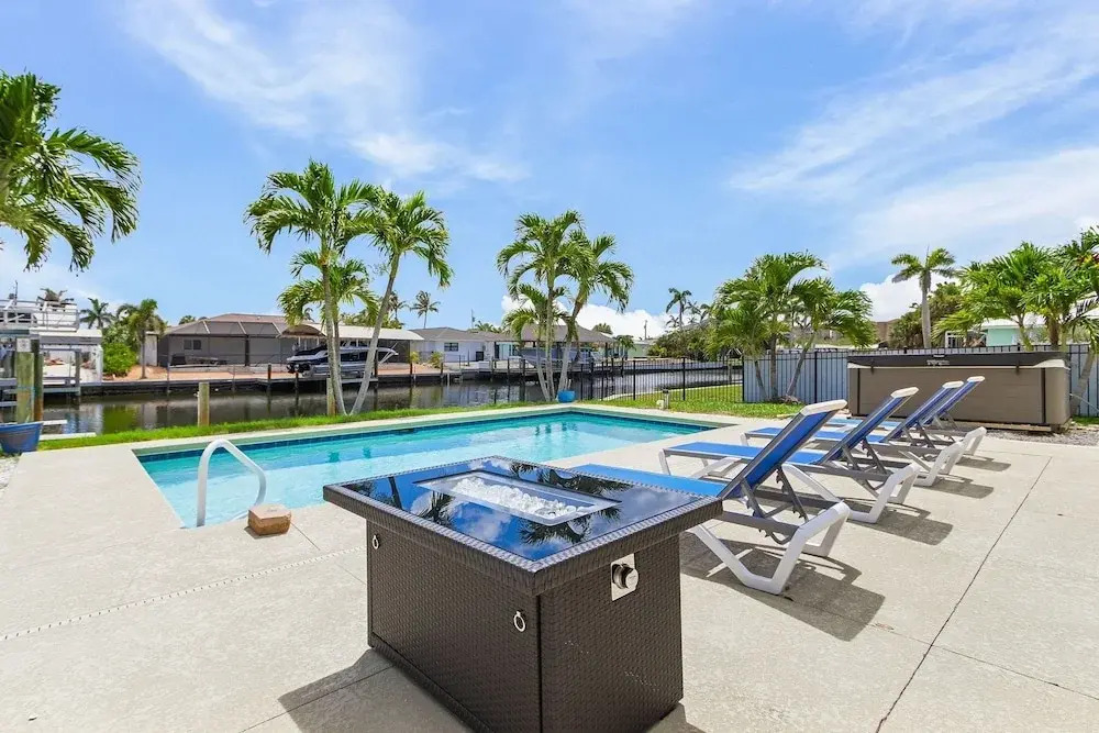 7 Dockside Dream: 3br/3ba Pool Home W/ Water Views! 3 Bedroom Home