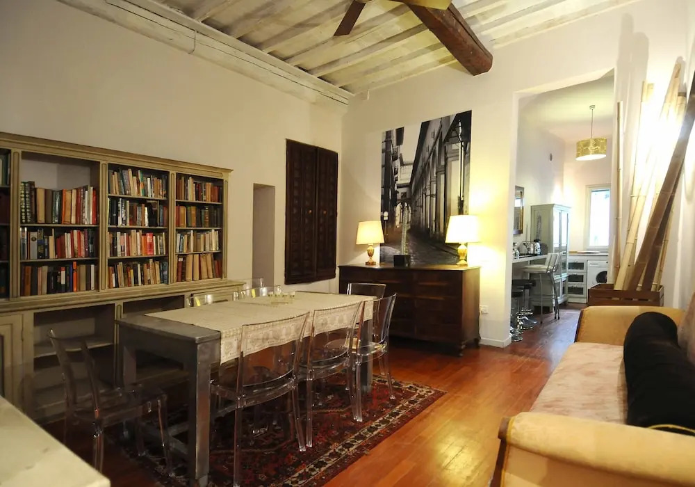 Cozy Central City Apartment