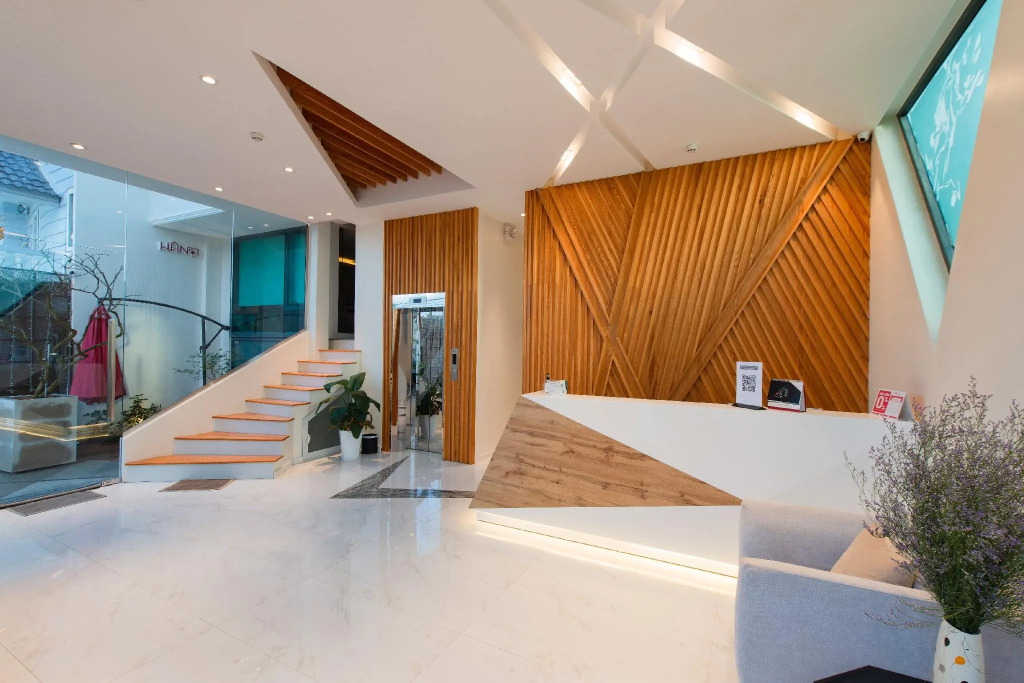 Redpine Condotel