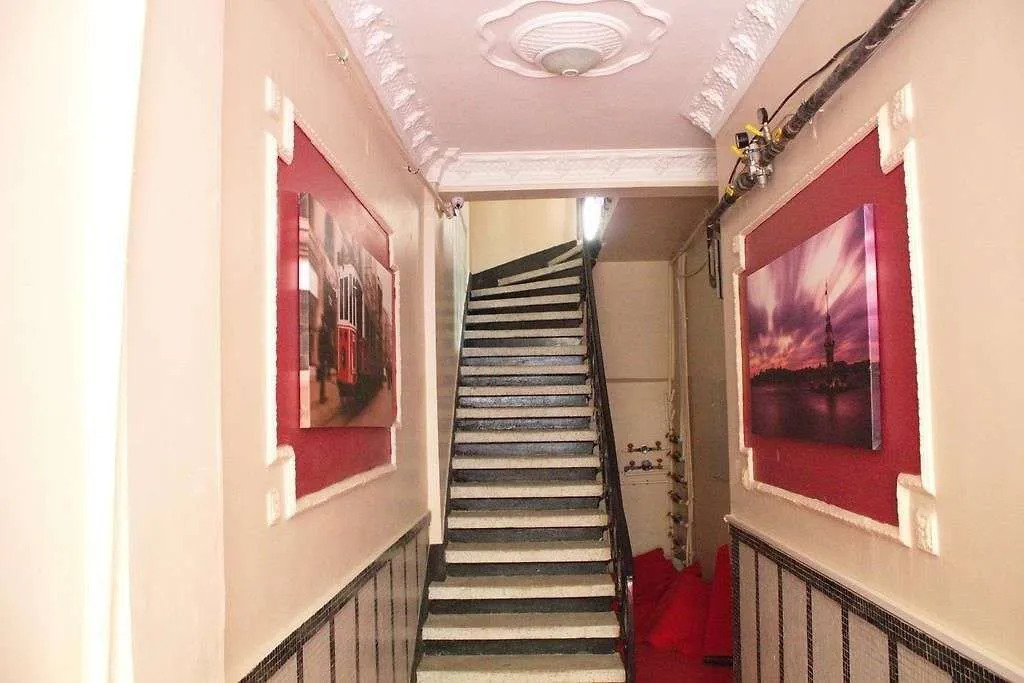 Nova Pera Apartment