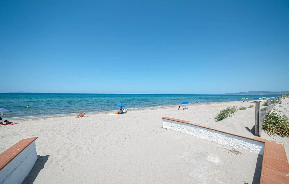 Beautiful Apartment in Platamona With Outdoor Swimming Pool and 2 Bedrooms