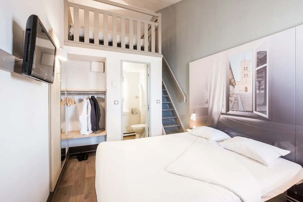 B&B HOTEL Lyon St Priest