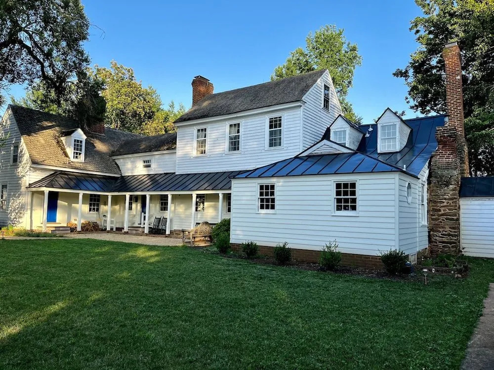 Hollymead House Inn/Bed & Breakfast