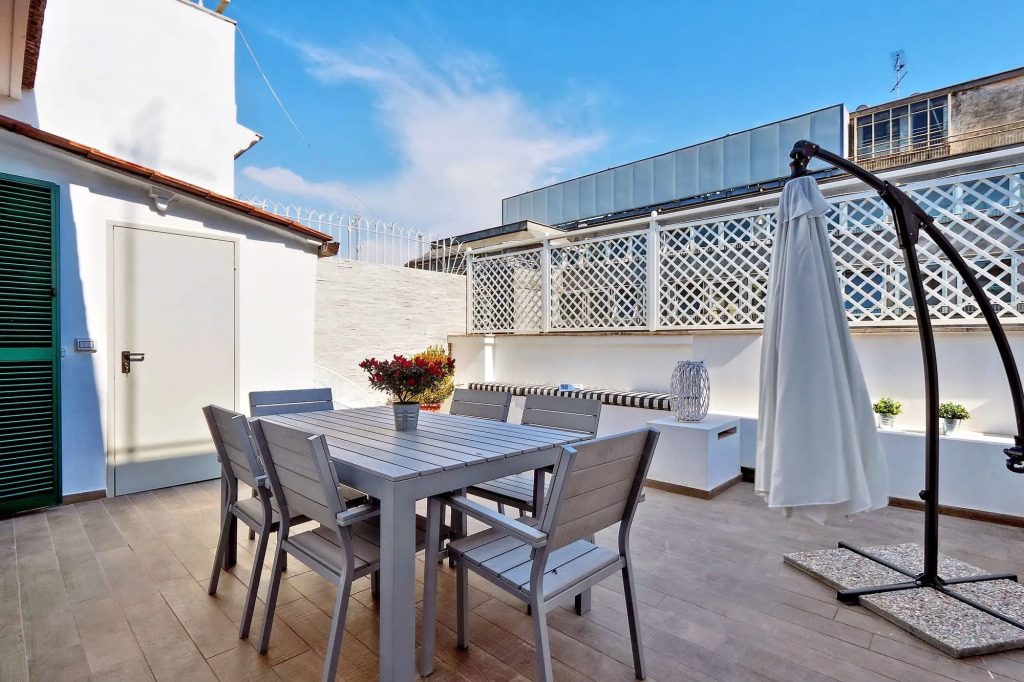 Monti Apartments - My Extra Home