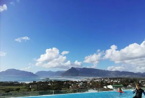 Mountain & Sea Apartments