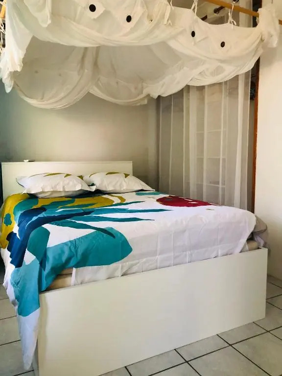 Habitation SANTOS 4 personnes Terre de Haut Les Saintes