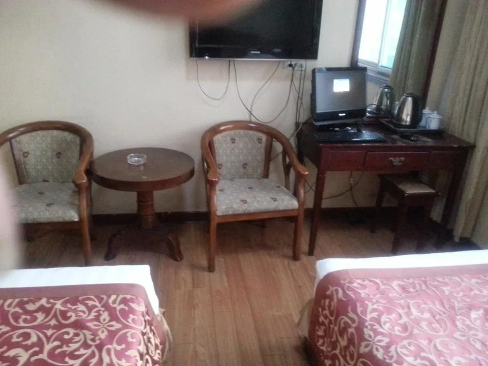 Yonghong Express Hotel(永宏快捷酒店（五台山站店）)