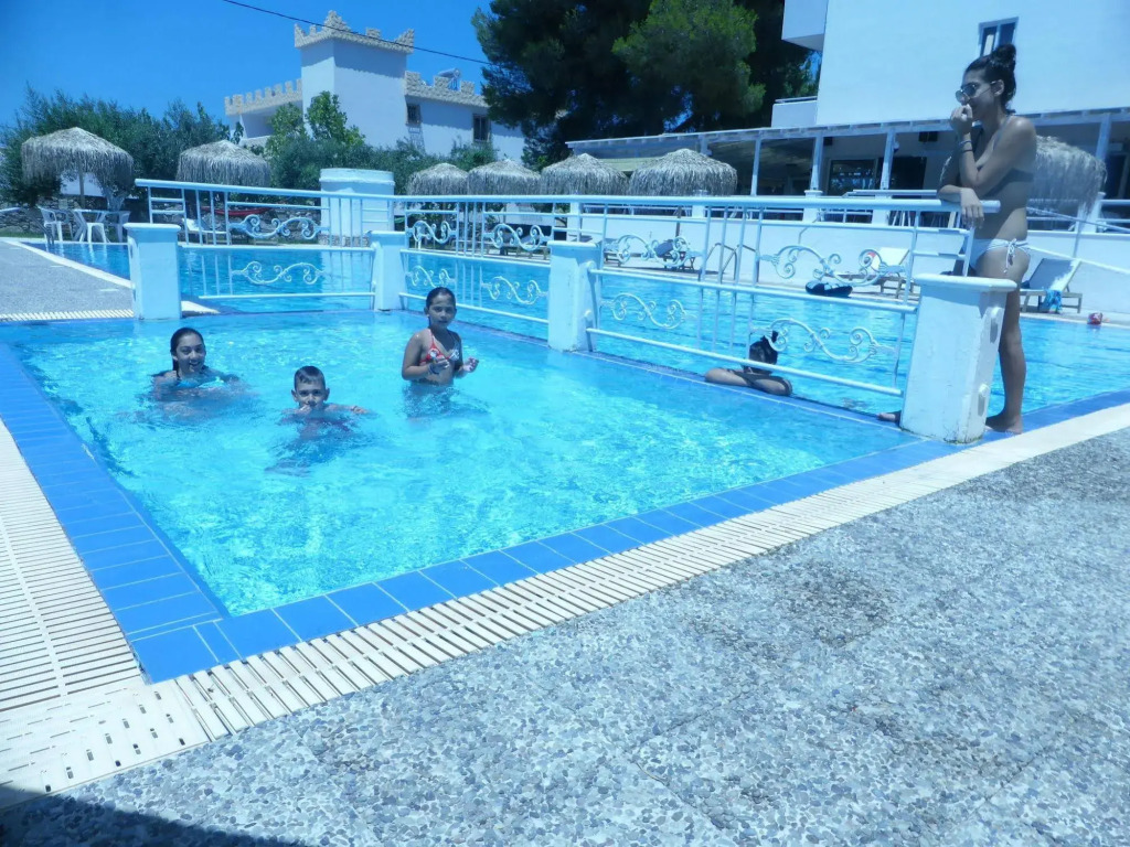 Blue Nest Hotel
