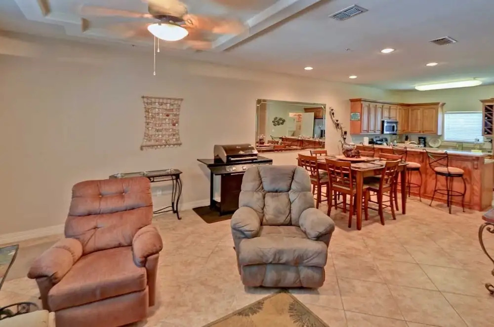 Sea Glass 4 2 Bedroom Condo