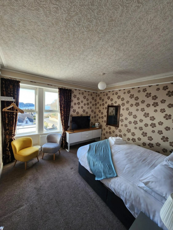 Kings Knoll Hotel