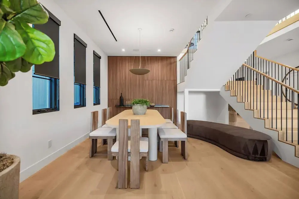 Colfax Estate   Modern Luxury Oasis in Prime Colfax Meadows
