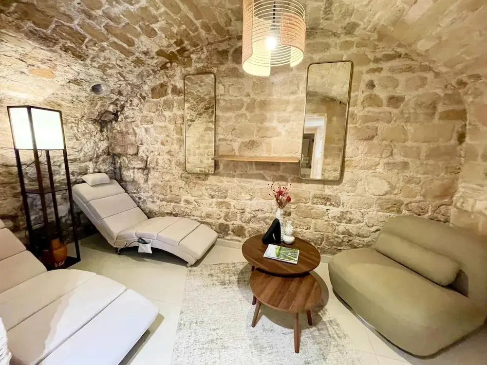Lou Suites