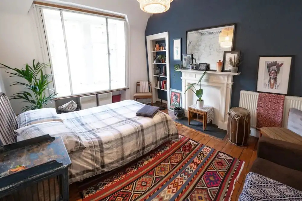 Homely 2 Bedroom Apartment in the Heart of Edinburgh