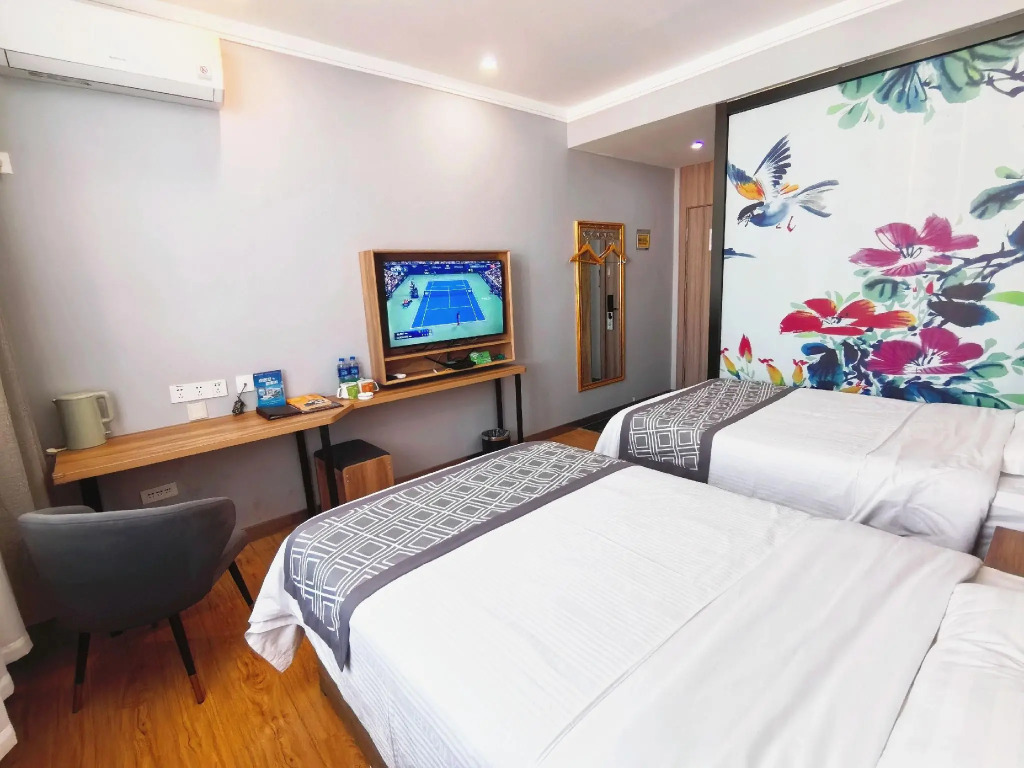 GreenTree Alliance ZhangJiaKou Jingkai District Weisan Road Railway Station Hotel