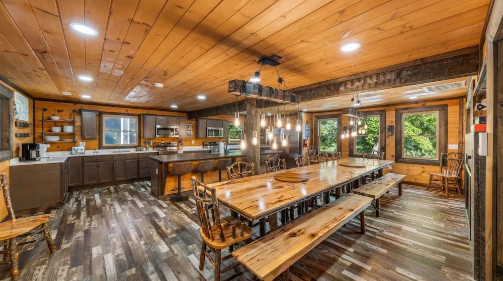Luxury Cabin With Mountain Views Pigeon Forge