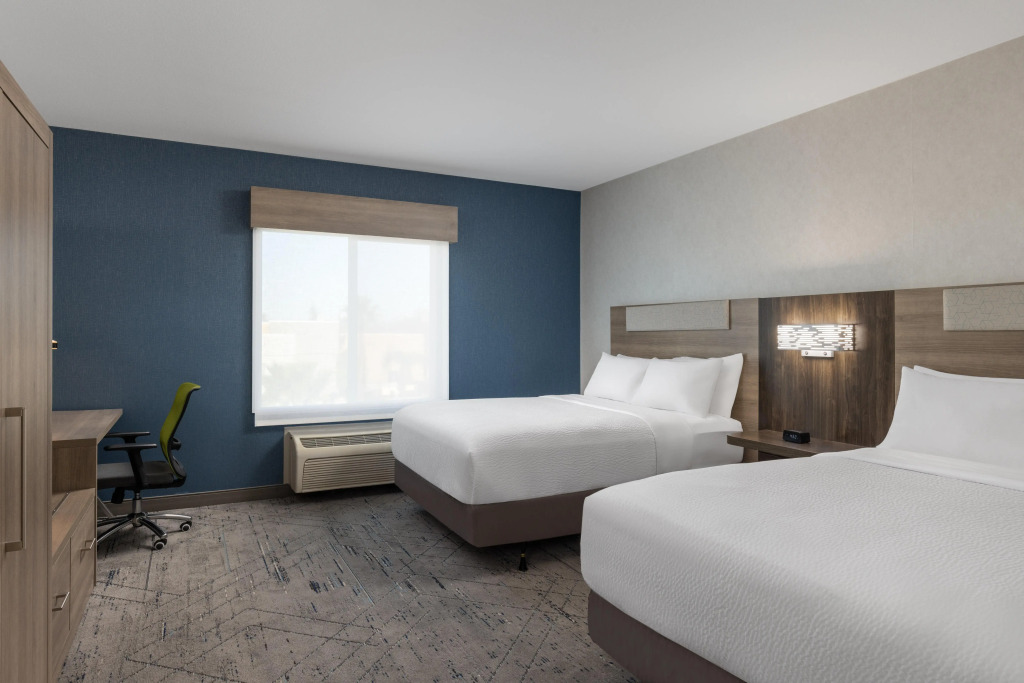 Holiday Inn Express & Suites Sacramento NE Cal Expo by IHG