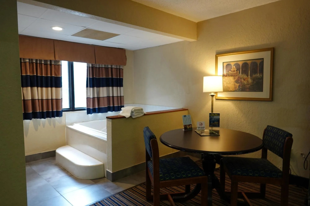 SureStay Plus Hotel by Best Western Gatlinburg