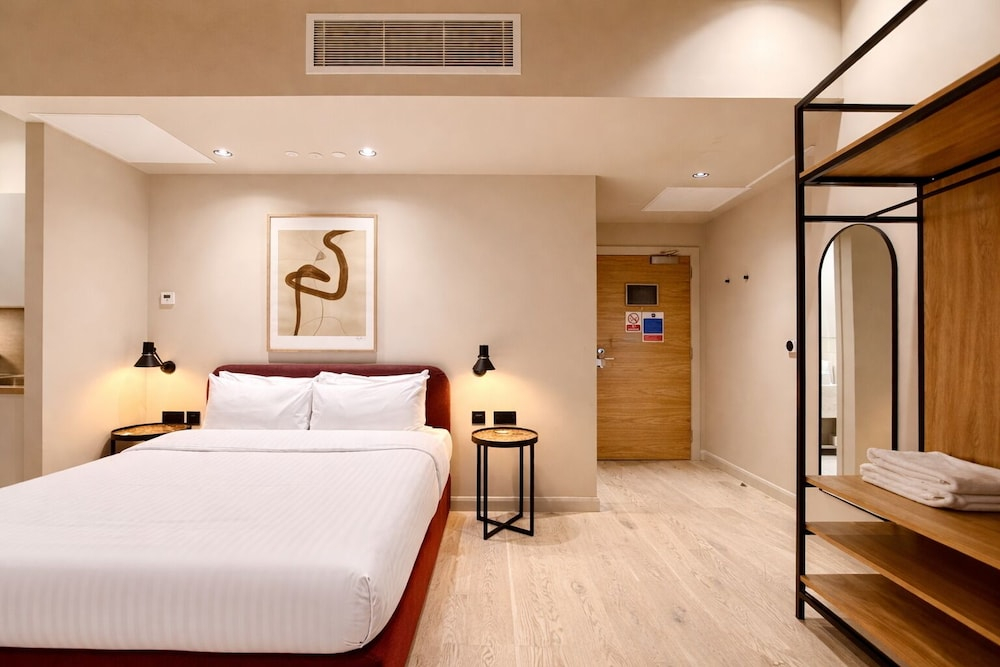 VCity Suites at The Teacher