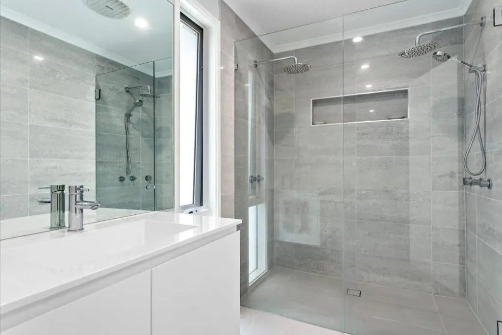 Luxurious 5 bedroom Villa with hot tub & much more