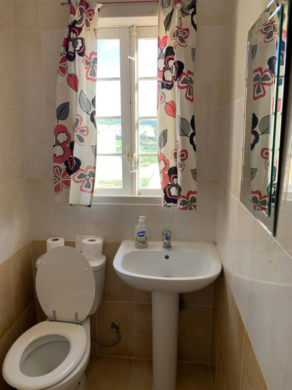 Qronfli Holiday Apartments With Swimming Pool