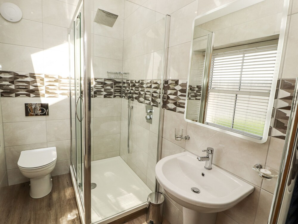 Lakes View Apartment 2