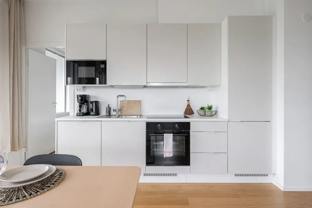 Modern 2BR Apartment with Sauna & Large Balcony