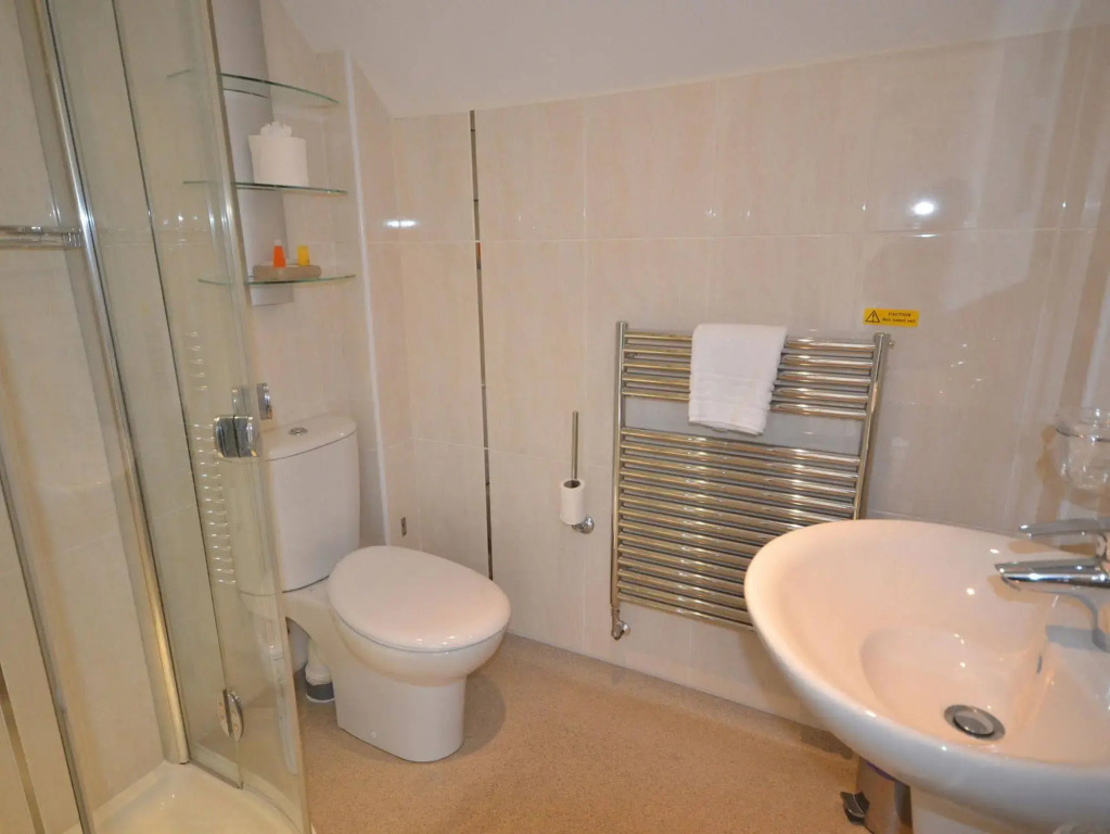 Southview Guest House & Indoor Pool