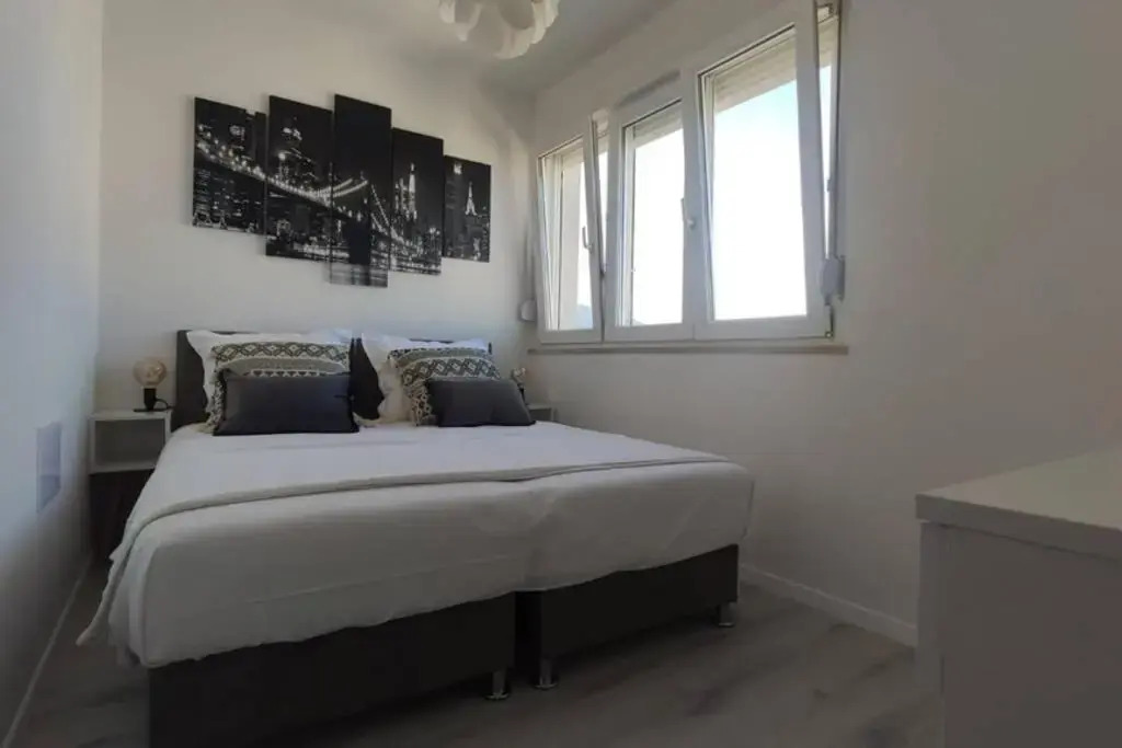 NEW! Top apartment, Split view from above