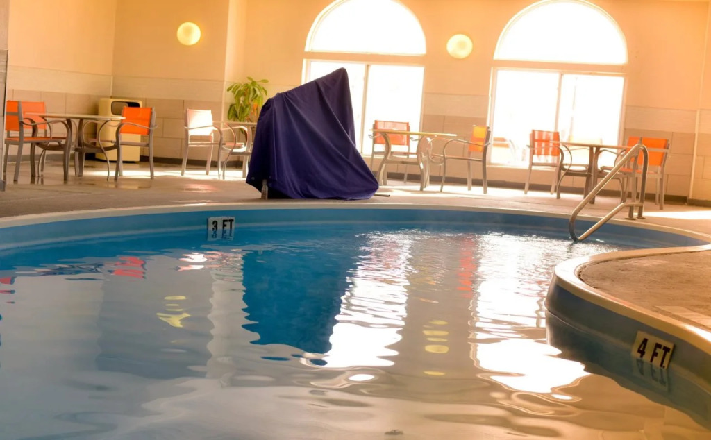 Holiday Inn Express Hotel & Suites Maryville by IHG