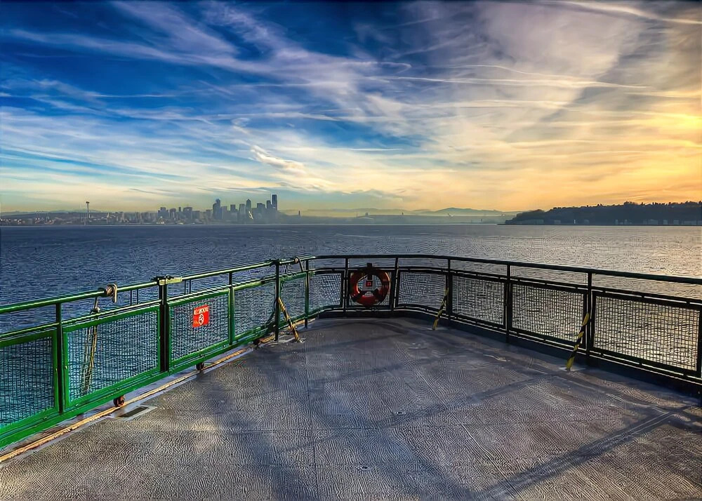 West Seattle Suite Shagalicious Studio Apartment with Balcony